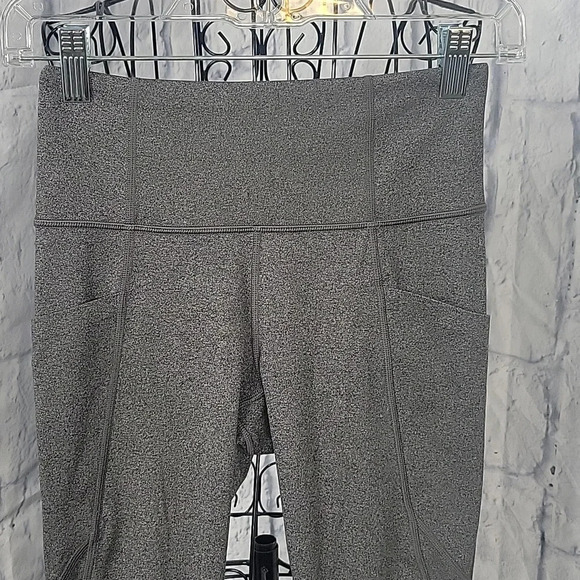 ATHLETA Stash Pocket Salutation Gray Leggings XS - Picture 2 of 9